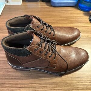Hawker Rye Men’s Size 10 Chukka Boots, brand new